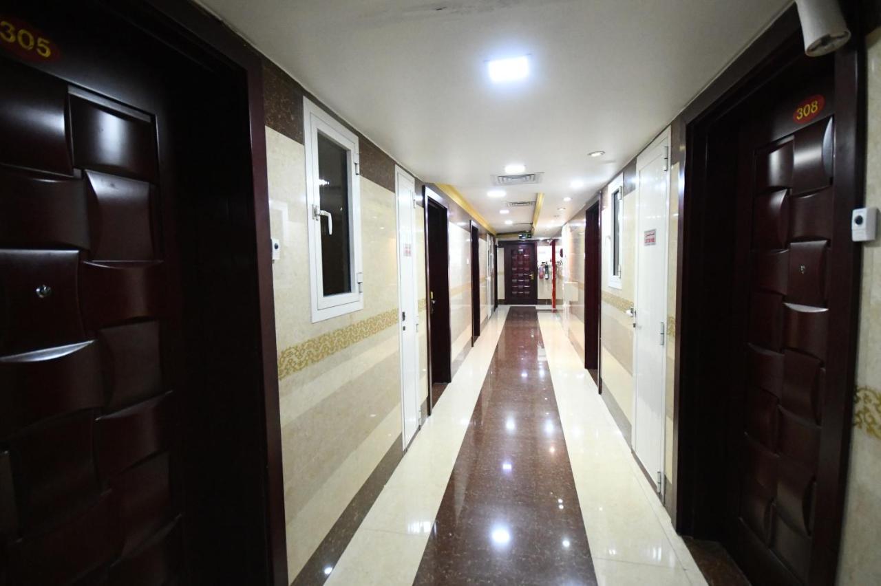 Maaeen Hotel Dubai Exterior photo