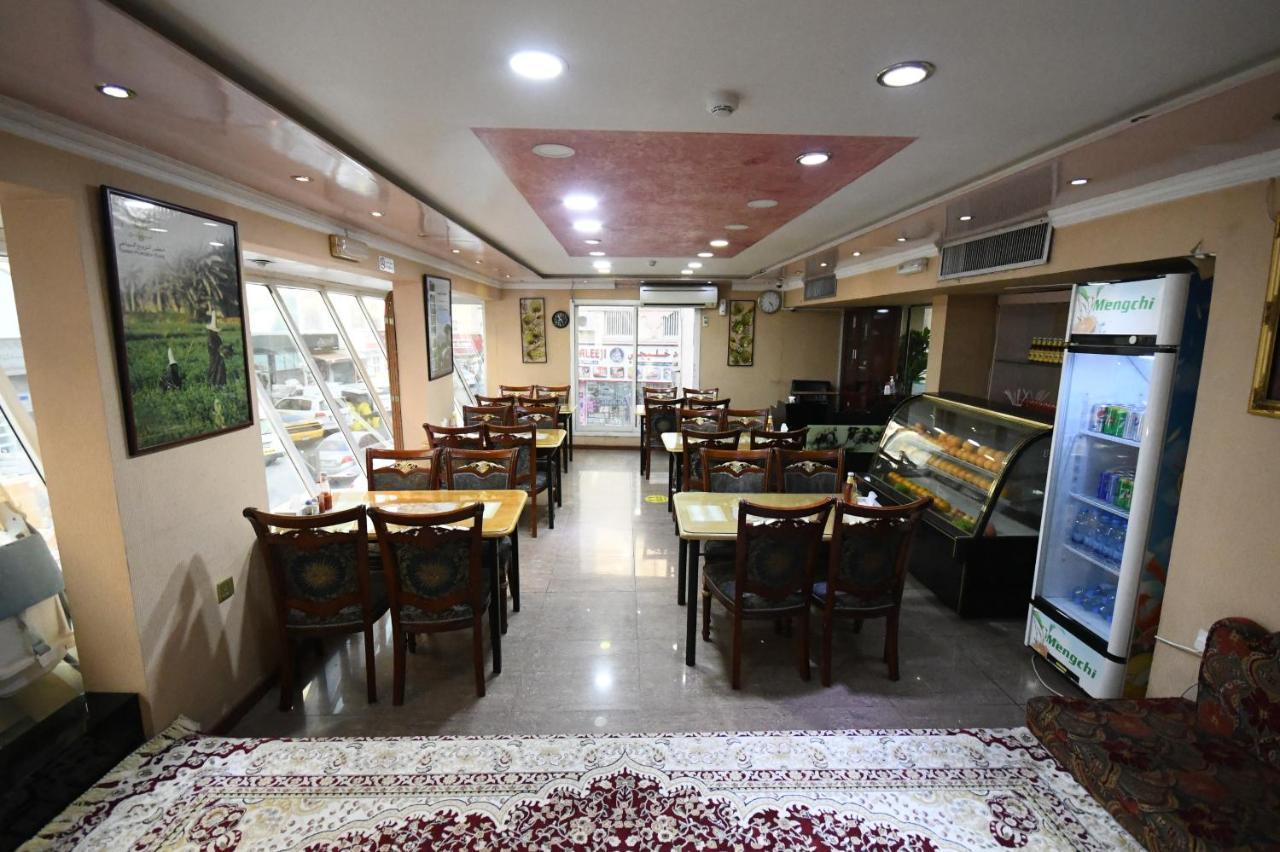 Maaeen Hotel Dubai Exterior photo