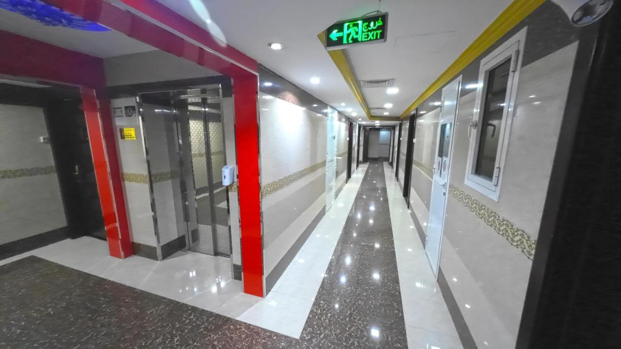Maaeen Hotel Dubai Exterior photo