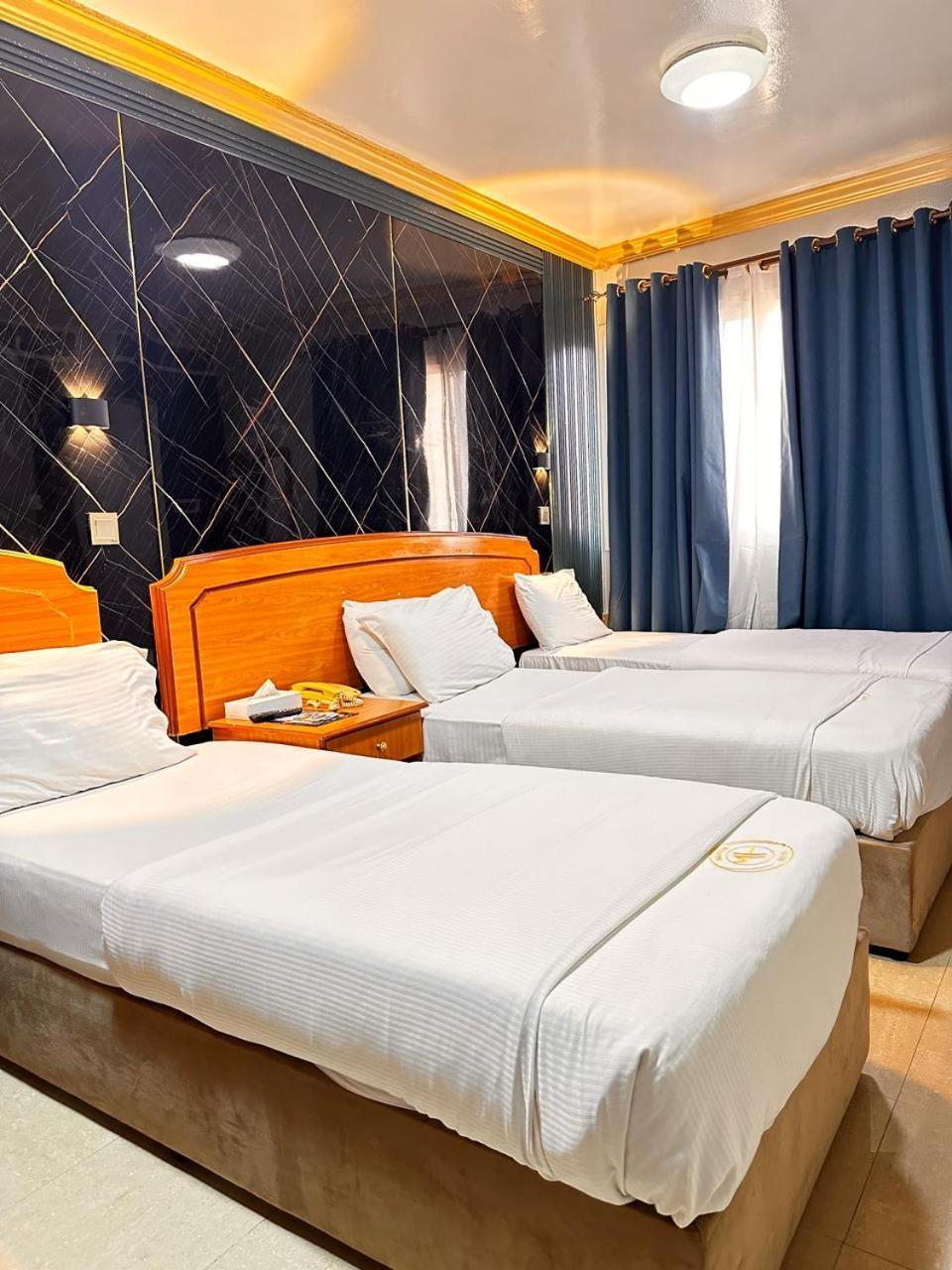 Maaeen Hotel Dubai Exterior photo